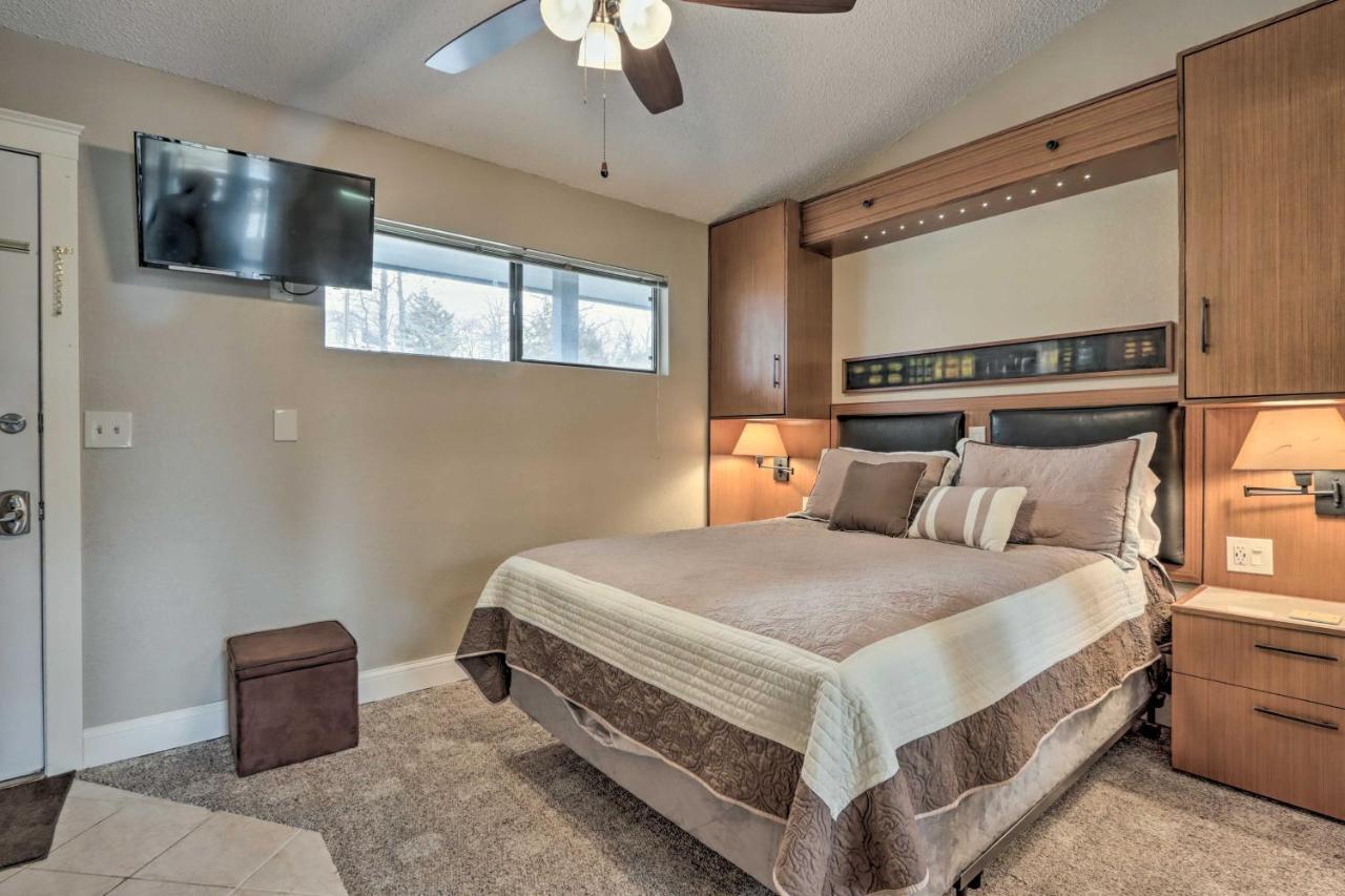 Osage Beach Condo With Lake Of The Ozarks Views Kültér fotó
