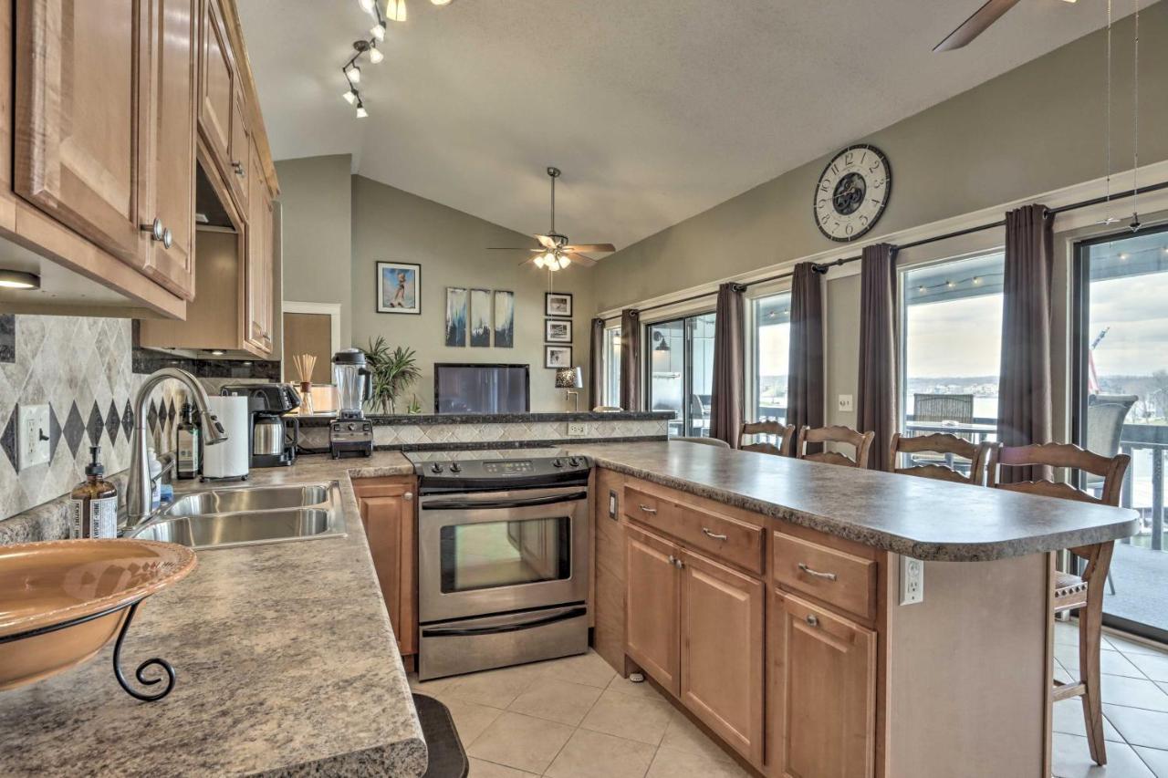 Osage Beach Condo With Lake Of The Ozarks Views Kültér fotó